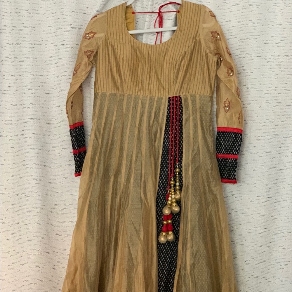Long dress or anarkali